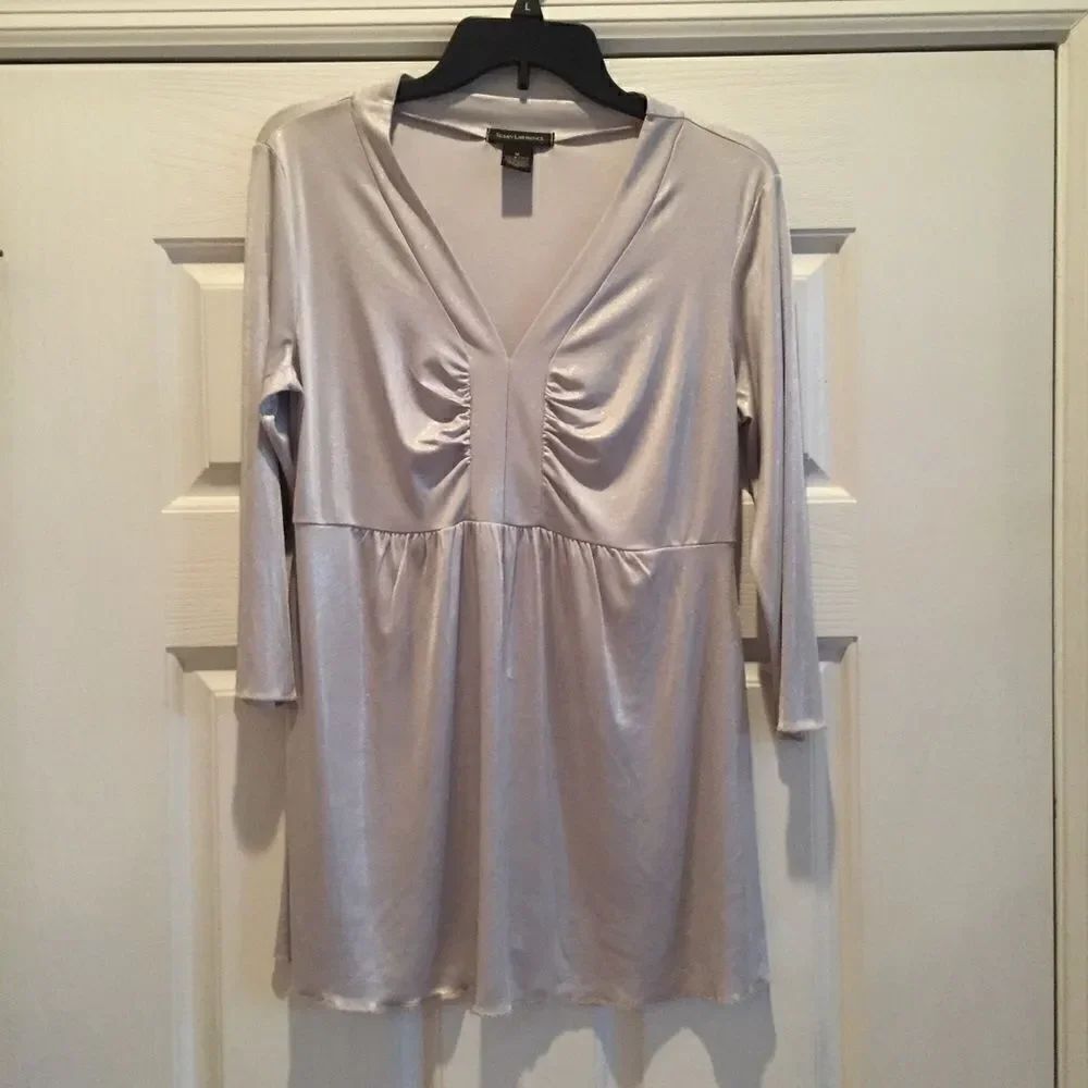 Susan Lawrence Top  